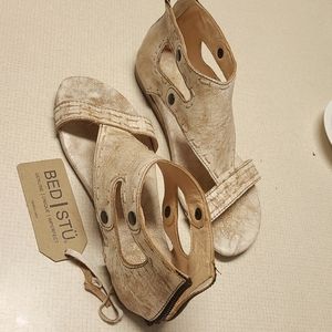 Slightly used Bed Stu Soto Sandals, Size 8. F37012. Nectar Lux.